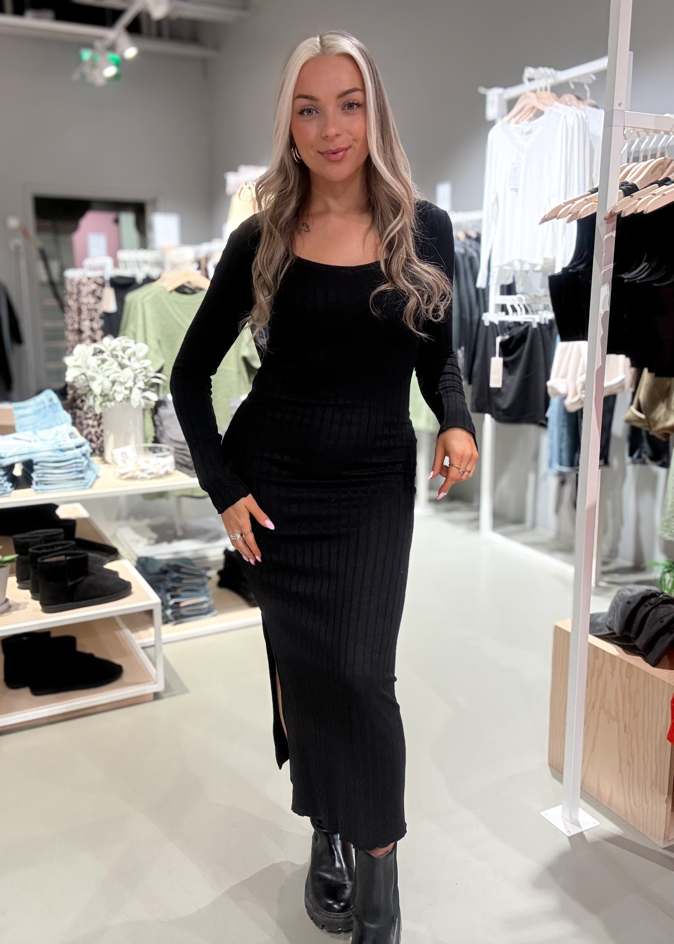 PCIRIS Long Dress - Black